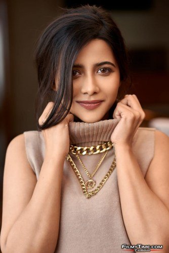 Rishika-Kapoor-4