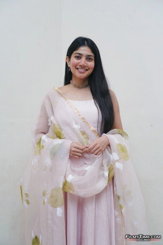 saipallavi-ssr-prerelease-10