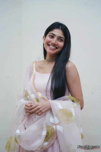 saipallavi-ssr-prerelease-14