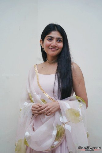 saipallavi-ssr-prerelease-18