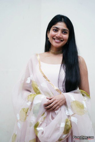 saipallavi-ssr-prerelease-21