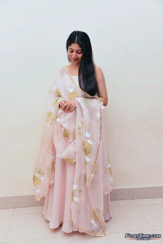 saipallavi-ssr-prerelease-29