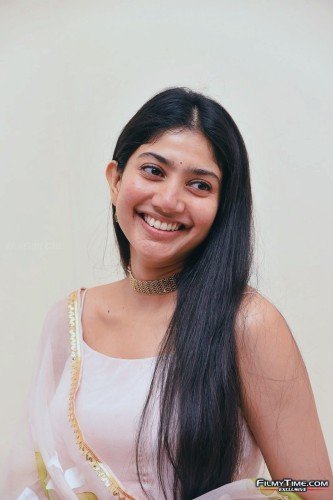 saipallavi-ssr-prerelease-3