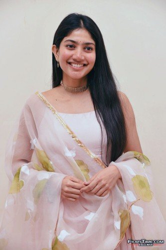 saipallavi-ssr-prerelease-33
