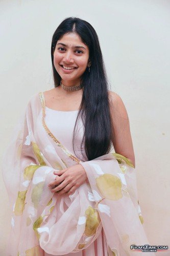 saipallavi-ssr-prerelease-35