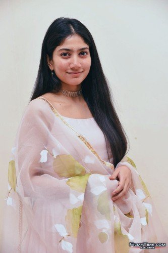 saipallavi-ssr-prerelease-37