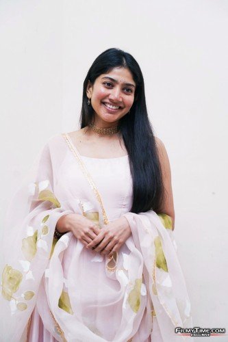 saipallavi-ssr-prerelease-4