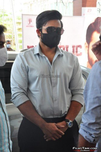 Sai-Teja-And-Sukumar-5
