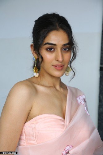 Sakshi-Vaidya-pics-10