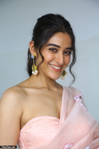 Sakshi-Vaidya-pics-13