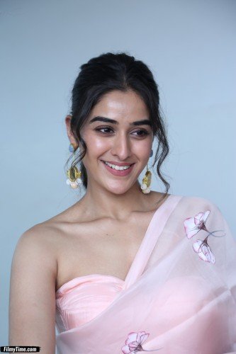 Sakshi-Vaidya-pics-22