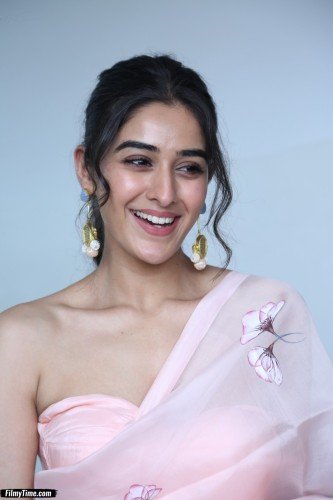 Sakshi-Vaidya-pics-25