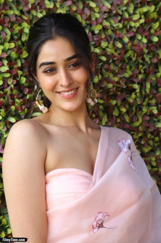 Sakshi-Vaidya-pics-30