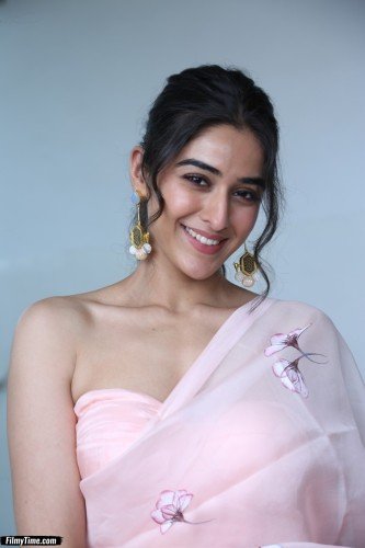 Sakshi-Vaidya-pics-34