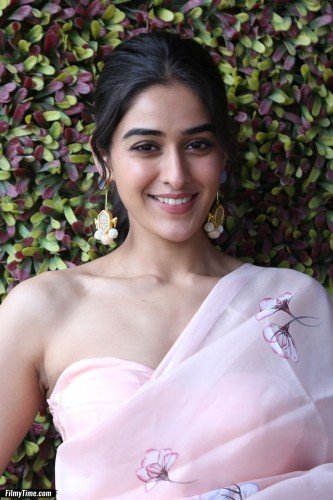 Sakshi-Vaidya-pics-38