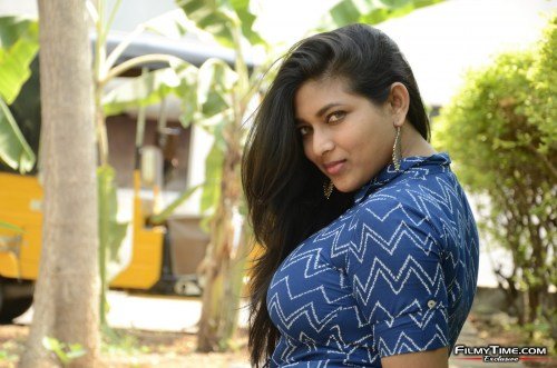 Anchor-Sneha-20
