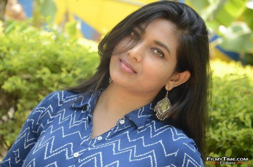 Anchor-Sneha-3