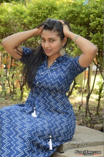 Anchor-Sneha-7