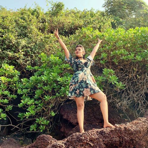 sreemukhi-goa-photos36
