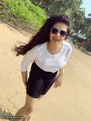 sree-mukhi-goa-hd8