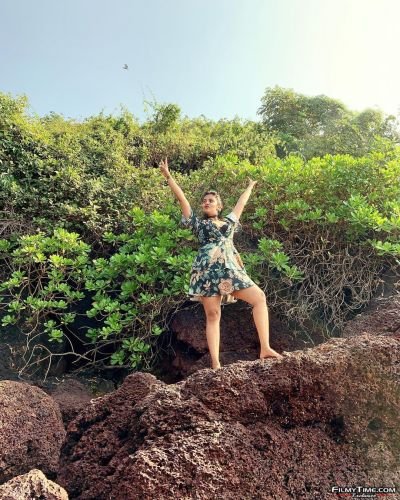 sreemukhi-goa-photos10