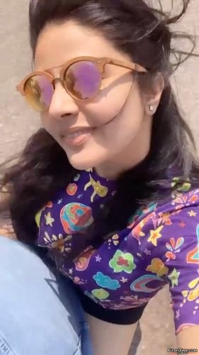 sreemukhi-goa-photos34