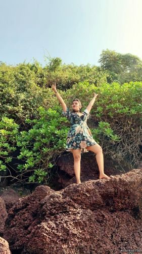 sreemukhi-goa-photos36