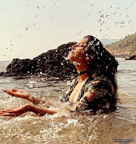 sreemukhi-goa-photos37