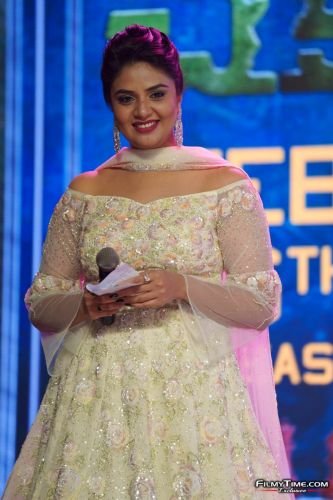 Sreemukhi-Check-Pre-Release-50