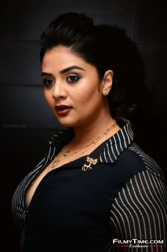 sreemukhi-pushpa-event-13