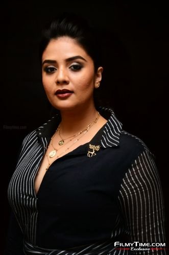 sreemukhi-pushpa-event-2