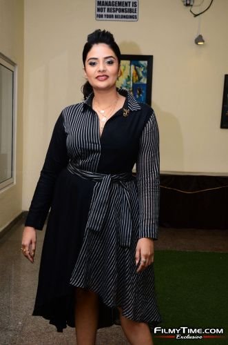 sreemukhi-pushpa-event-42