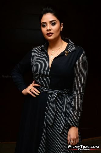 sreemukhi-pushpa-event-5