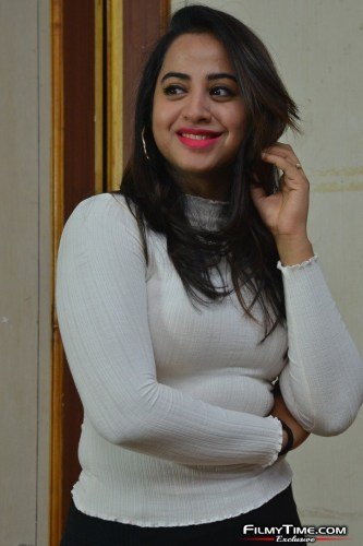 Swathi-Deekshith-18