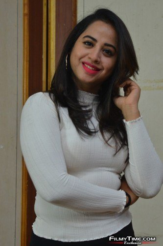 Swathi-Deekshith-19