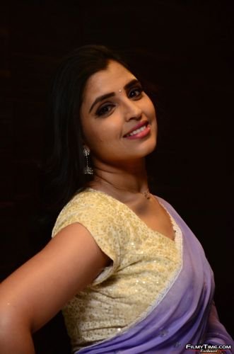 Anchor-shyamala-new-pics-2