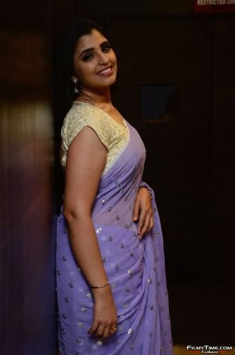 Anchor-shyamala-new-pics-55