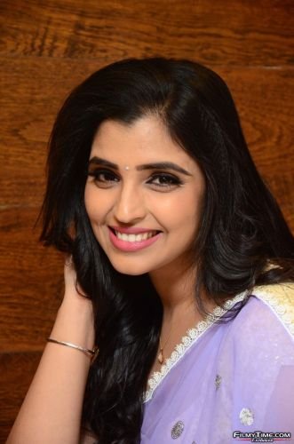 Anchor-shyamala-new-pics-99