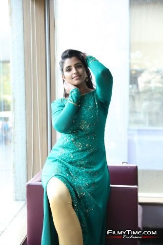 Anchor-Syamala-photos-new-26