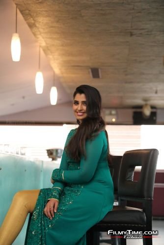 Anchor-Syamala-photos-new-33