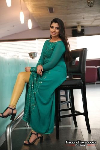 Anchor-Syamala-photos-new-37
