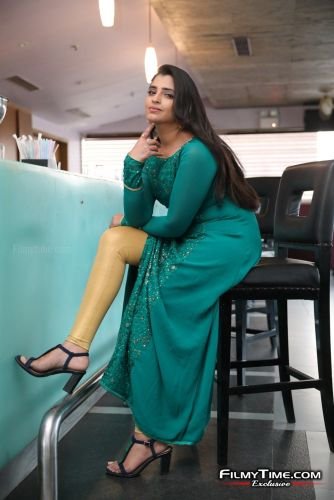 Anchor-Syamala-photos-new-42