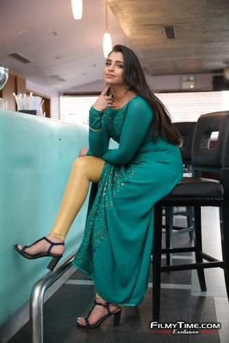 Anchor-Syamala-photos-new-43