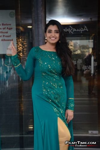 Anchor-Syamala-photos-new-49