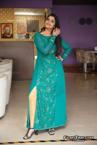 Anchor-Syamala-photos-new-6
