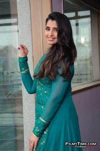 Anchor-Syamala-photos-new-60