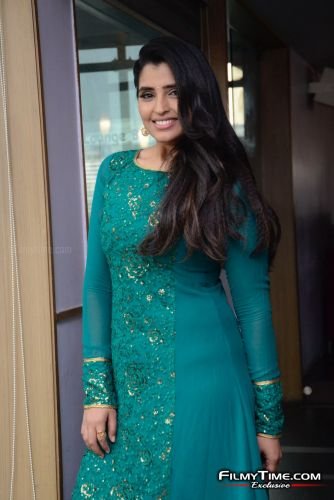 Anchor-Syamala-photos-new-62