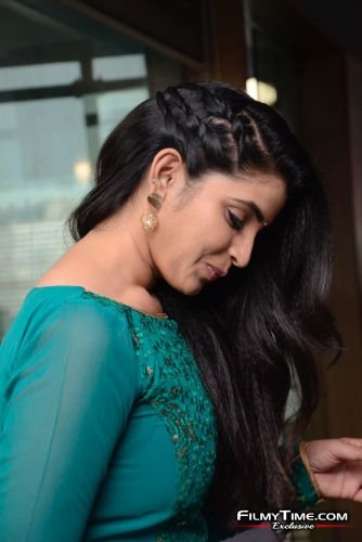 Anchor-Syamala-photos-new-76