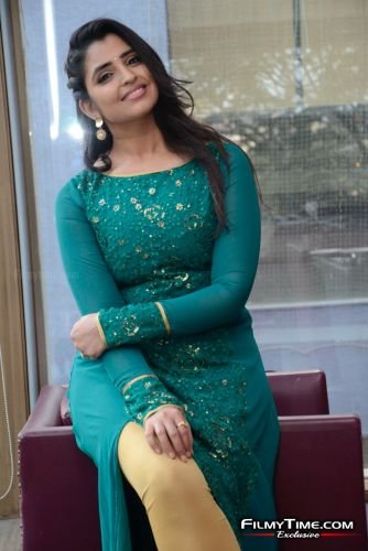 Anchor-Syamala-photos-new-85