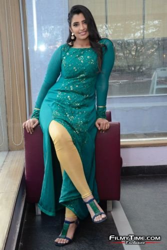 Anchor-Syamala-photos-new-86